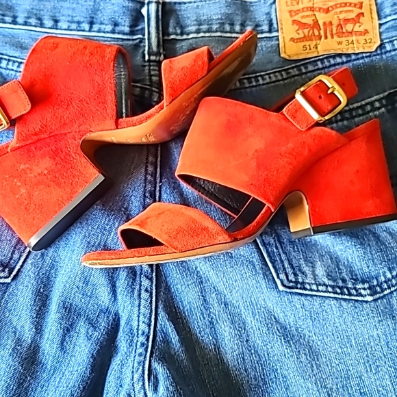 CELINE RED SUEDE BLOCK HEEL STRAPPY SANDALS 37.5 - Picture 4 of 9